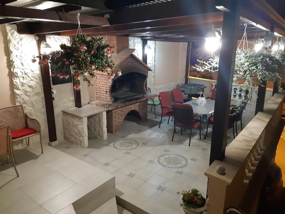 Apartmani Vera Primošten Exterior foto